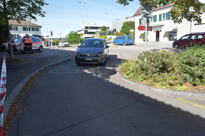 Mann bei Unfall auf Parkplatz schwer verletzt