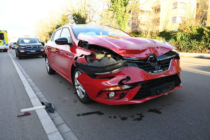 An den Fahrzeugen entstand ein hoher Sachschaden