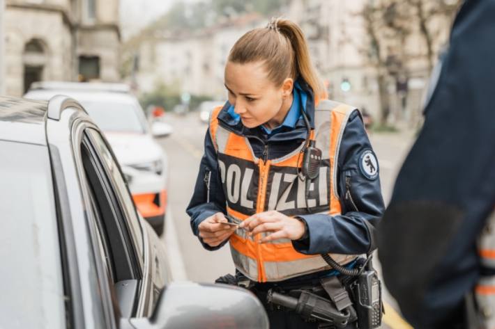 Ein Mann hat sich einer Verkehrskontrolle in St. Gallen entzogen. (Symbolbild)