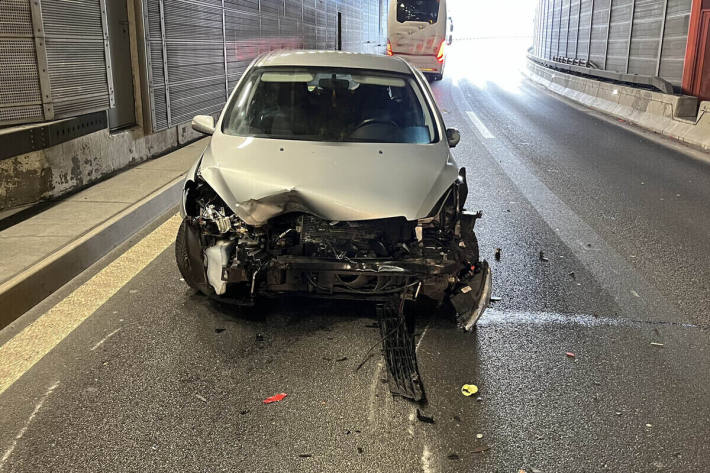 Verkehrsunfall im Reussporttunnel