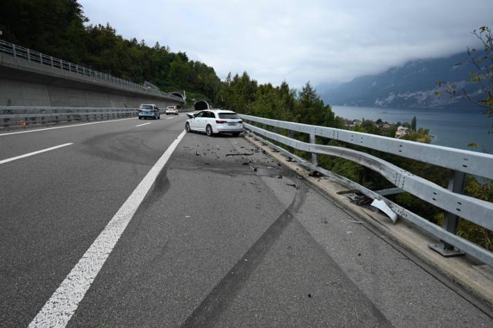 Der Autolenker verletzte sich dabei.