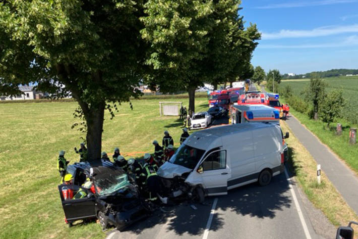 Der VW-Crafter rammte den PWN frontal.