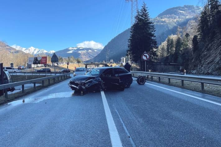 Das Auto mit Fahrtrichtung Landquart