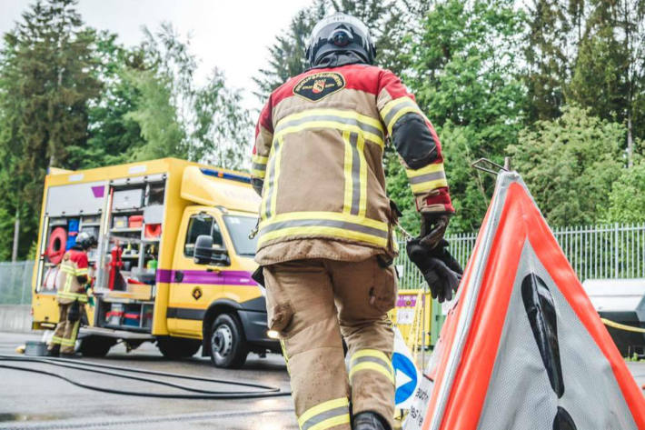 Brand eines Einfamilienhauses in Obersteckholz (Symbolbild)