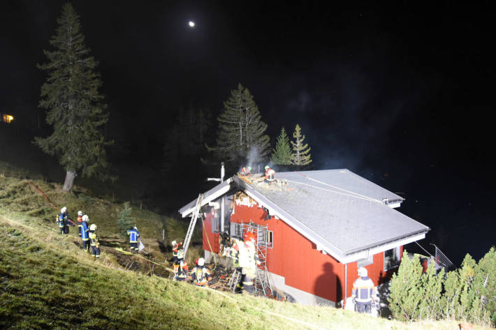 Hoher Schaden bei Fassadenbrand in Rigi Scheidegg