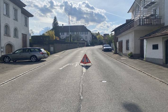 Mit einem Rettungshelikopter musste der schwer verletzte Mann ins Spital geflogen werden.