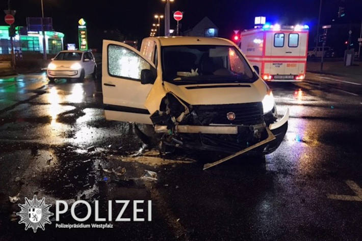 Blechschaden und eine Verletzte bei Unfall in Kaiserslautern