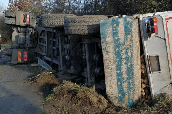 Unfall mit Rüben-Lkw in Goslar