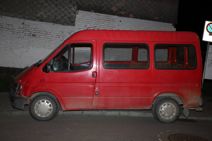 Nach Unfall mit Lieferwagen zu Fuss geflüchtet