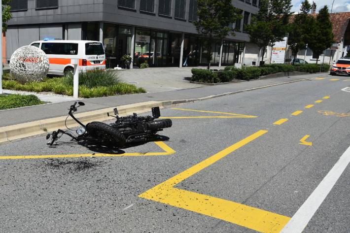 Der Motorradfahrer verletzte sich beim Unfall heute in Triesen schwer.