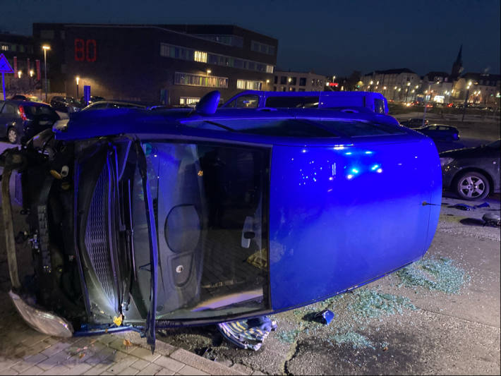 86-Jährige bei heftigem Alleinunfall verletzt