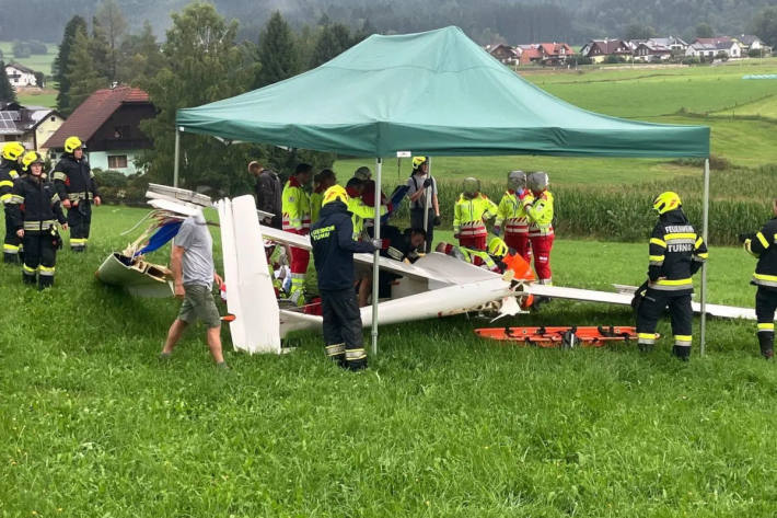 Der Pilot wurde mit schweren Verletzungen ins LKH Graz geflogen.