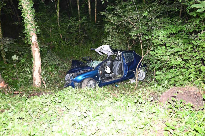 Das Auto wurde stark beschädigt