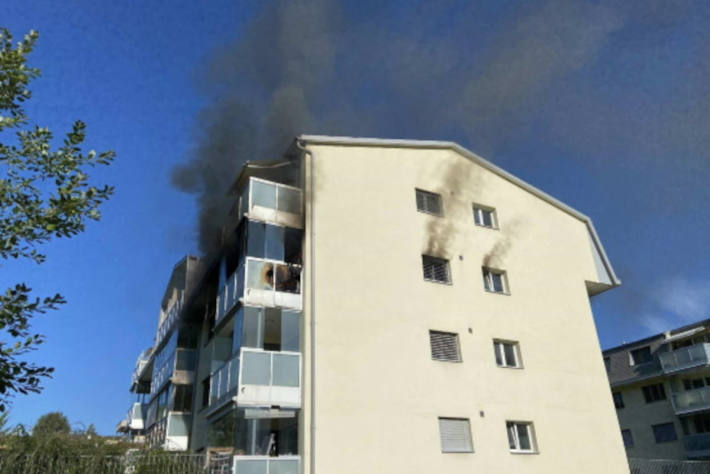 Brand einem Mehrfamilienhaus in Châtel-St-Denis