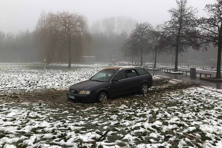 Die Beamten konnten in Oldenburg ermitteln, dass das Fahrzeug offenbar ohne Originalschlüssel bewegt worden war