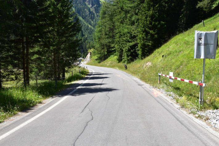 Motorradfahrerin bei Selbstunfall in Preda verletzt