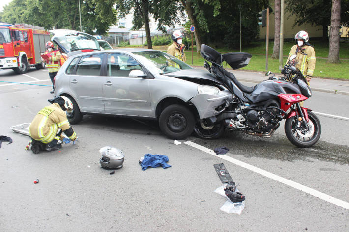  Motorradfahrer bei Verkehrsunfall schwer verletzt in Wülfrath