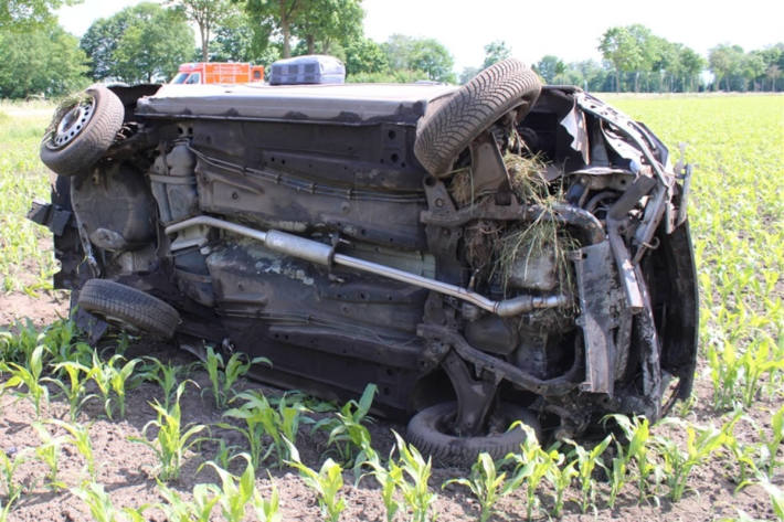 Auto überschlägt sich – 18-Jährige schwer verletzt