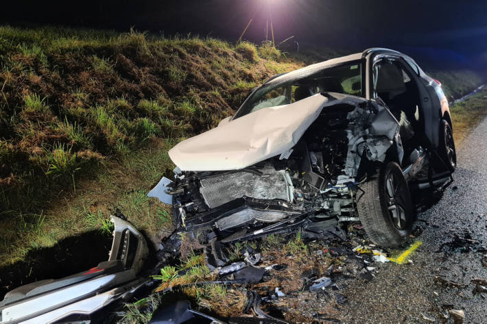 Verkehrsunfall mit schwerverletzten Personen in Dierbach