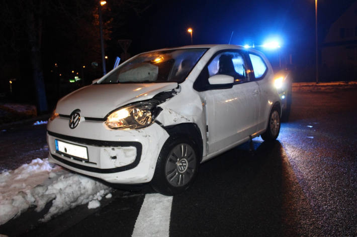 Kollision zwischen Pkw und Lkw