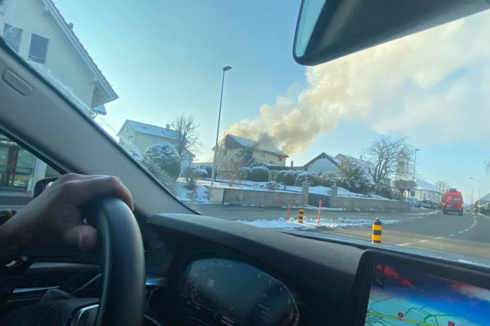 Brand in einer Wohnung eines Mehrfamilienhauses