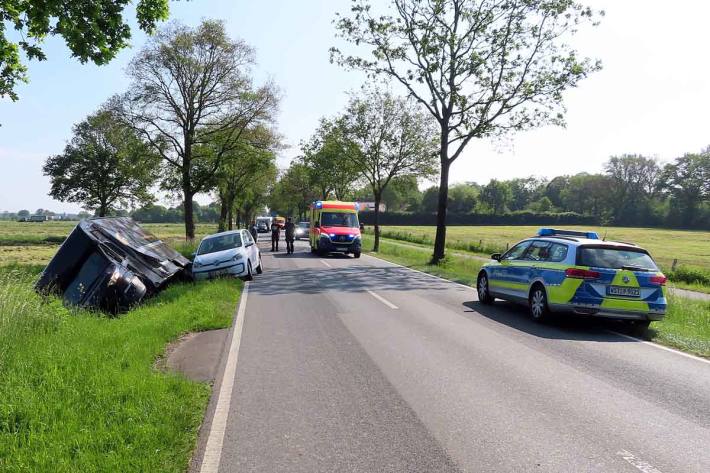 An den beteiligten Fahrzeugen entstanden in  Rastede Schäden von geschätzten 25.000 Euro