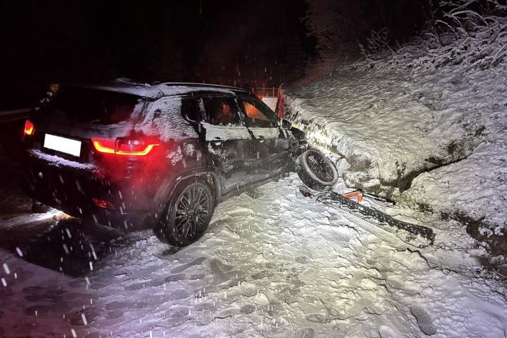 Am Fahrzeug entstand Sachschaden