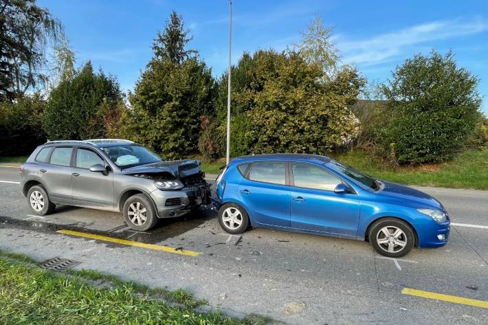 Zwei Verletzte nach dem Verkehrsunfall in Egnach.