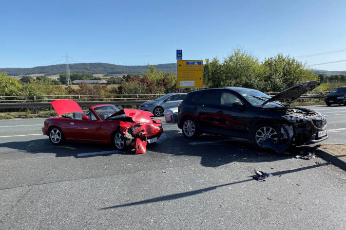 Endlage der Unfallfahrzeuge an der A2 bei Lauenau