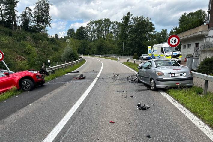 Beide Personen wurden mittelschwer verletzt