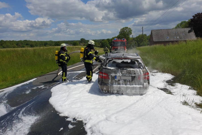 PKW-Brand bei Sonsbeck