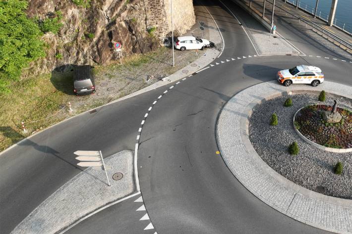 Der Autofahrer wird gesucht