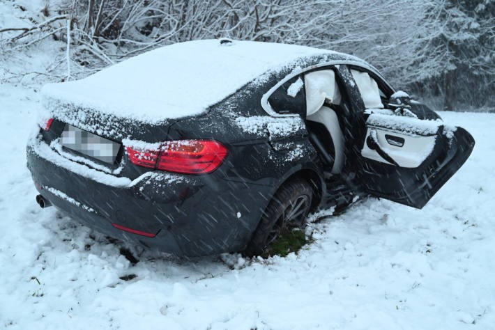 Drei Personen bei Unfall verletzt