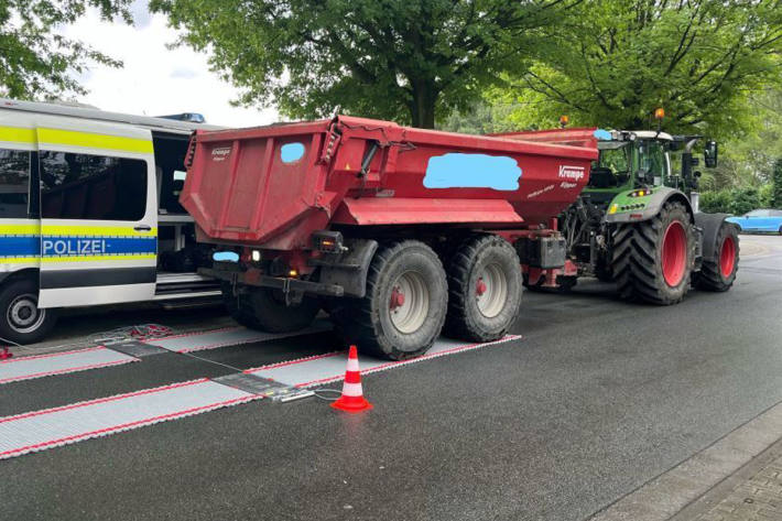 Eine mobile Waage kam zum Einsatz, um das Gewicht des Gespannes zu messen.