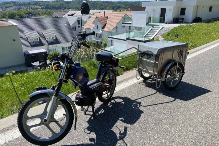 Streit zwischen einem Mofalenker und Autolenker in Unterlunkhofen eskaliert