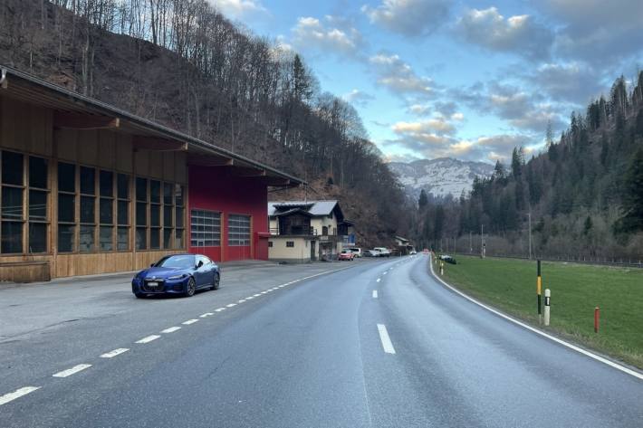 An beiden Autos entstand Totalschaden