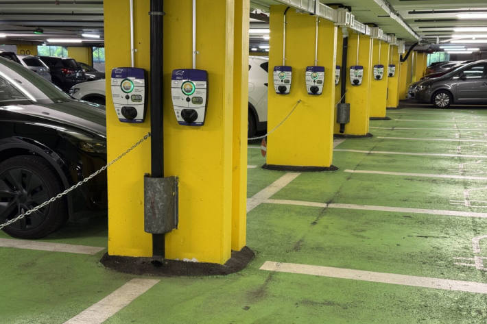 Der TCS nahm für den Test die acht grössten Parkhäuser in der Schweiz unter die Lupe.