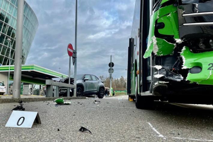 Nach dem Unfall kam es zu Verkehrsbehinderungen