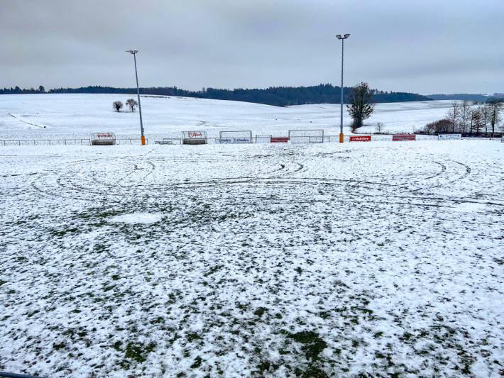 Drei Fussballplätze im Kanton Freiburg verwüstet