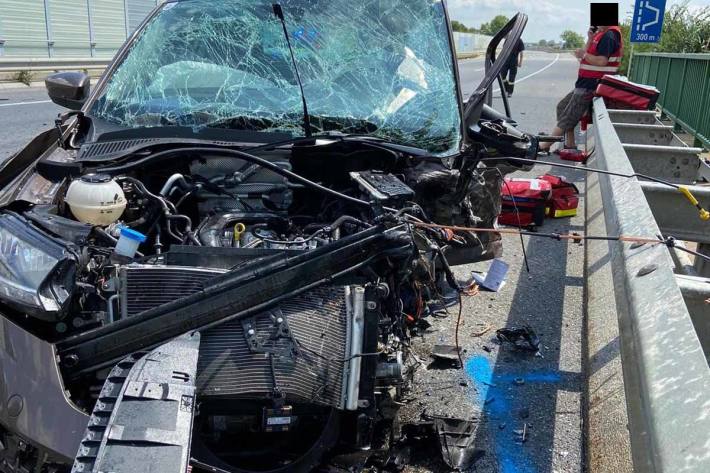 Schwerer Verkehrsunfall mit Menschenrettung in Maria Lanzendorf 