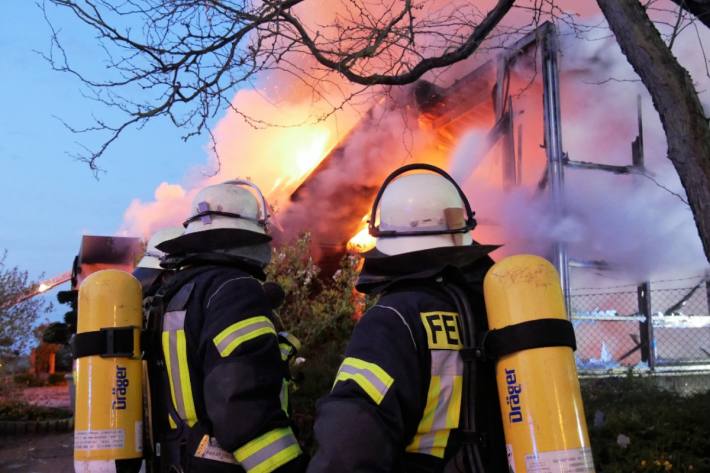 Gartencenter in Celle steht in Vollbrand