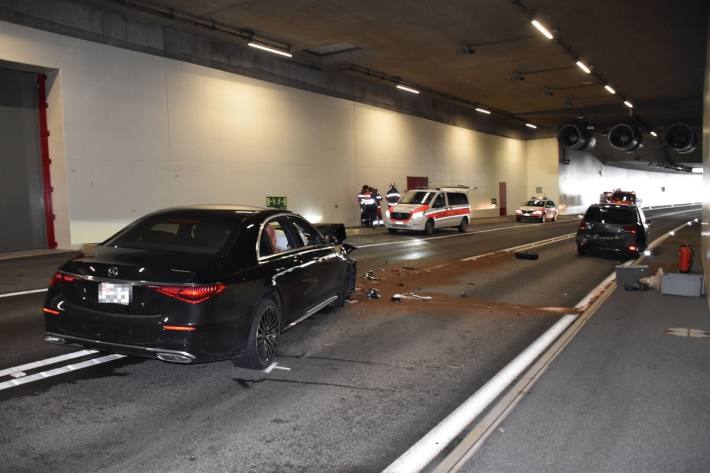 Nach dem Unfall kam es zu Verkehrsbehinderungen 