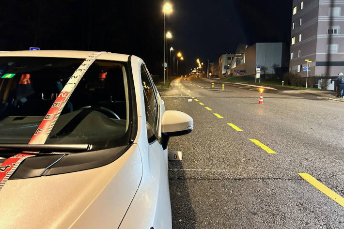 Die Strasse wurde für die Spurensicherung für mehrere Stunden gesperrt. 