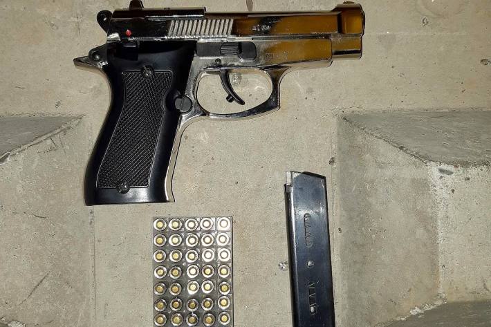 Bei einer Kontrolle in Kiefersfelden richtete ein Mann diese Waffe auf den Polizisten