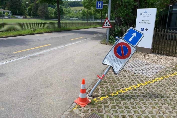 Gemäss ersten Ermittlungen wurden in Schaffhausen keine Personen bei diesem Verkehrsunfall verletzt