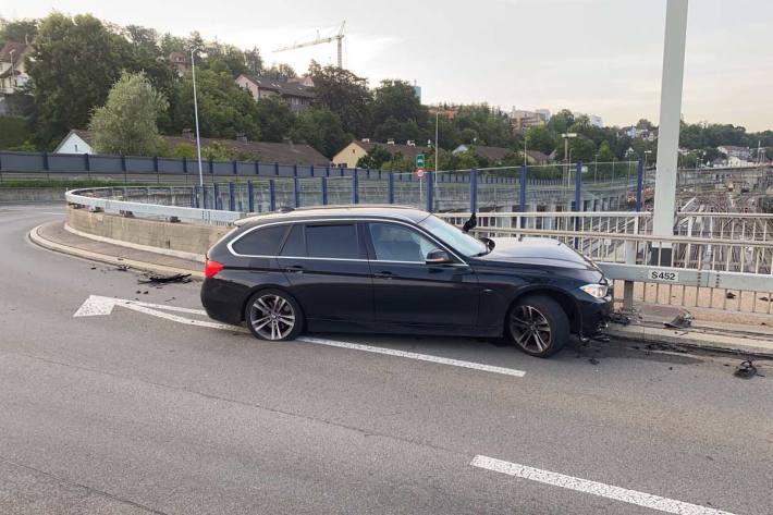 Alleinunfall bei der A4-Ausfahrt Nord in Schaffhausen