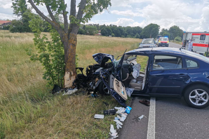 86-Jähriger bei Alleinunfall lebensgefährlich verletzt bei Rheinzabern