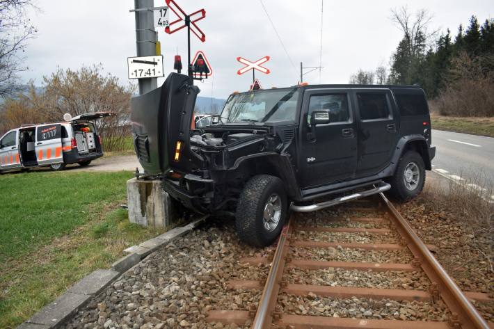 Die Bahnstrecke musste gesperrt werden.