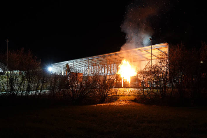 Brand auf dem Areal einer Recyclingfirma in Schattdorf
