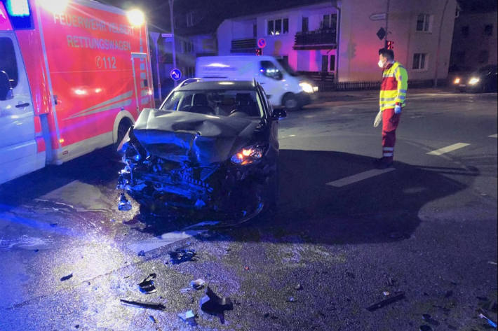 Zwei Verletzte nach Vorfahrtsverstoß in Velbert